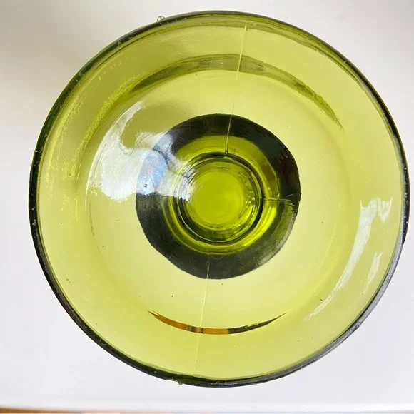 Vintage Indiana Glass pedestal vase in green Harvest Grape pattern 7.5 inches - Picture 6 of 10